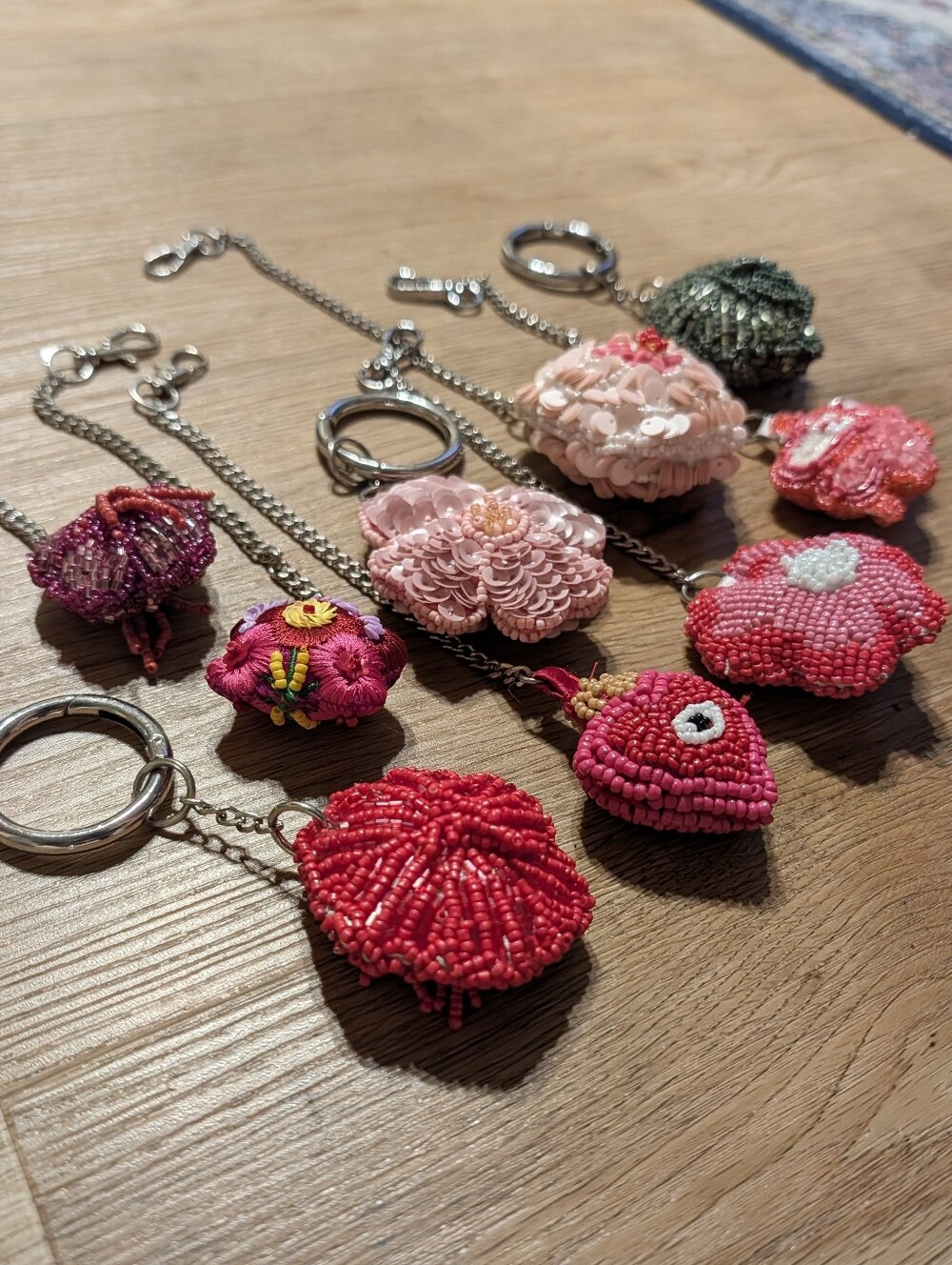 Hand-beaded 3D Bag Charms Lot; 9pc Flowers - Picture 3 of 16